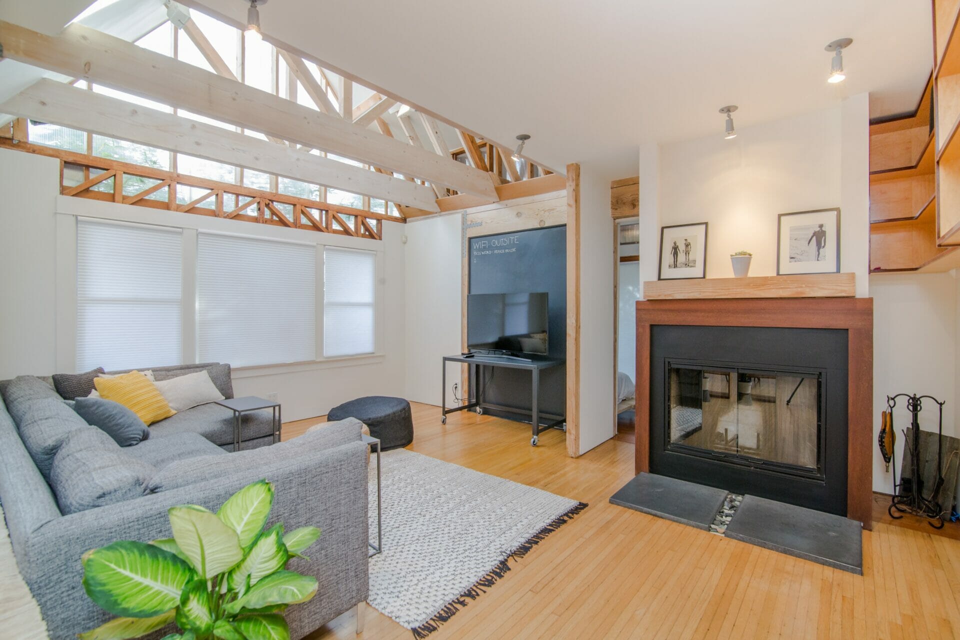 7 Winter Home Decor Ideas To Spruce Up Your Space 