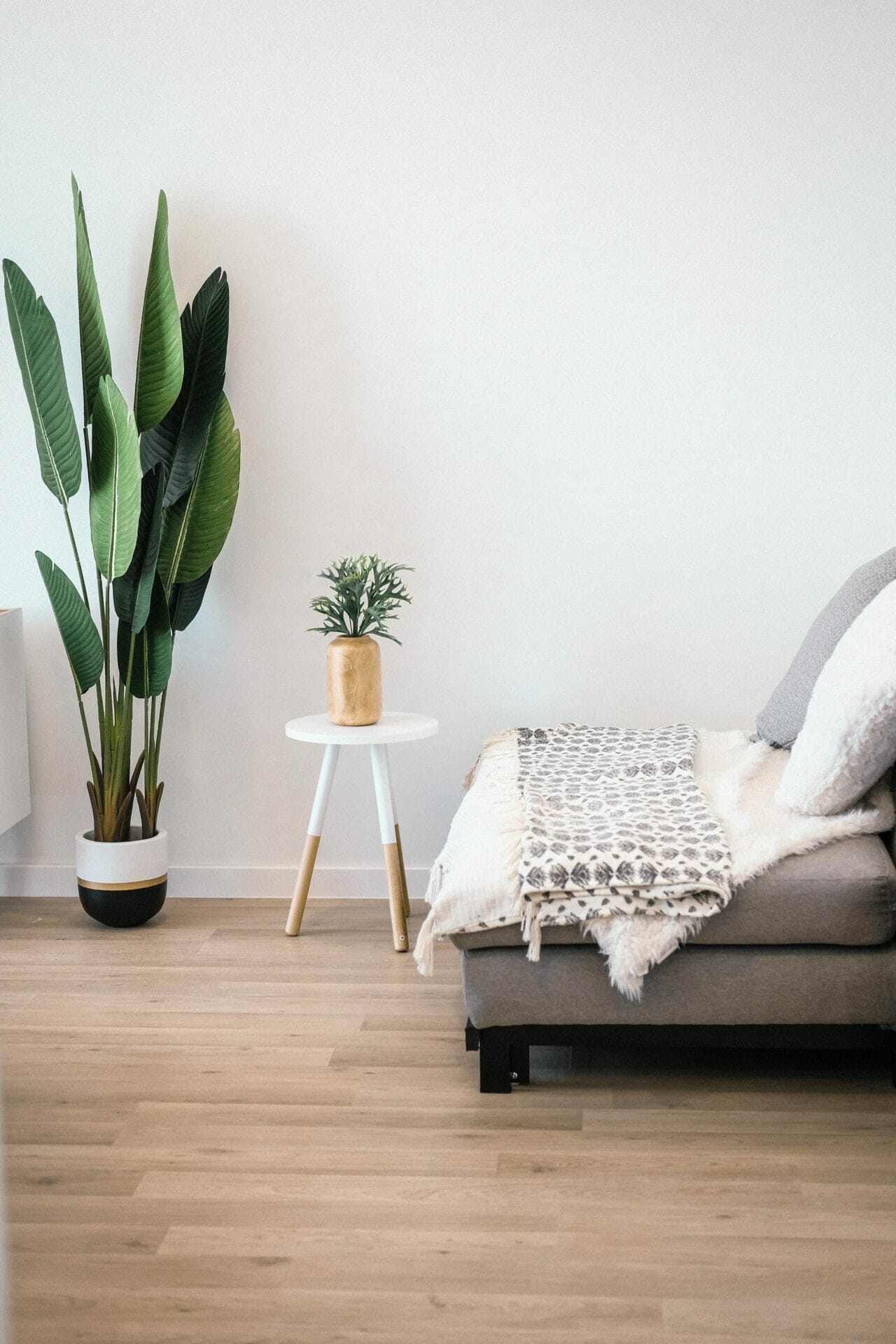 7 Winter Home Decor Ideas To Spruce Up Your Space 